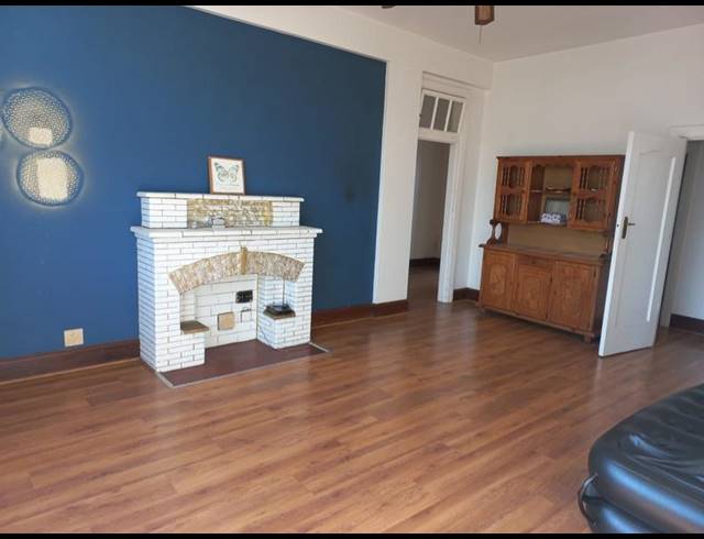 2 BEDROOM APARTMENT FOR SALE IN GLENWOOD